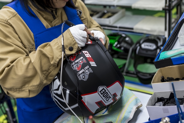 Fabricacion de un casco de moto Shoei Vol3